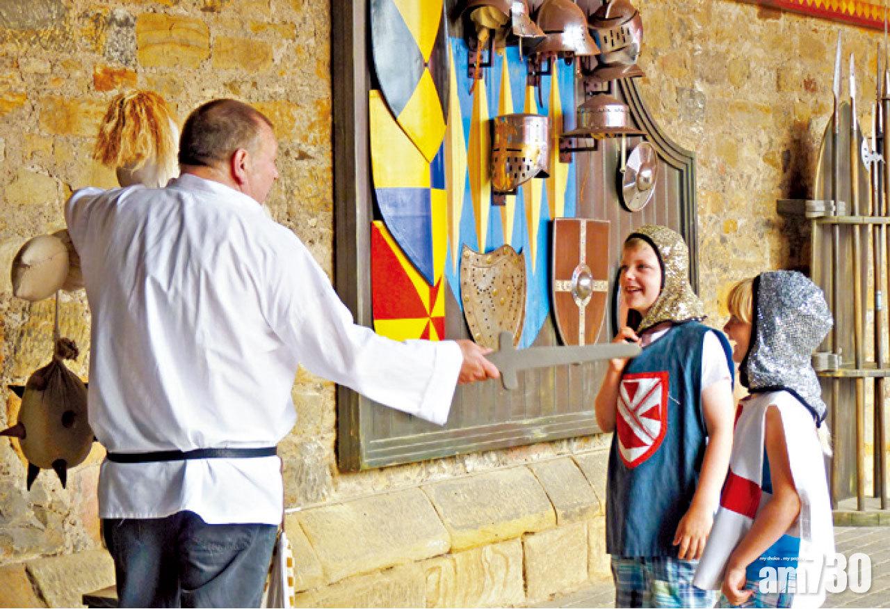 阿尼克城堡 變身魔法學校