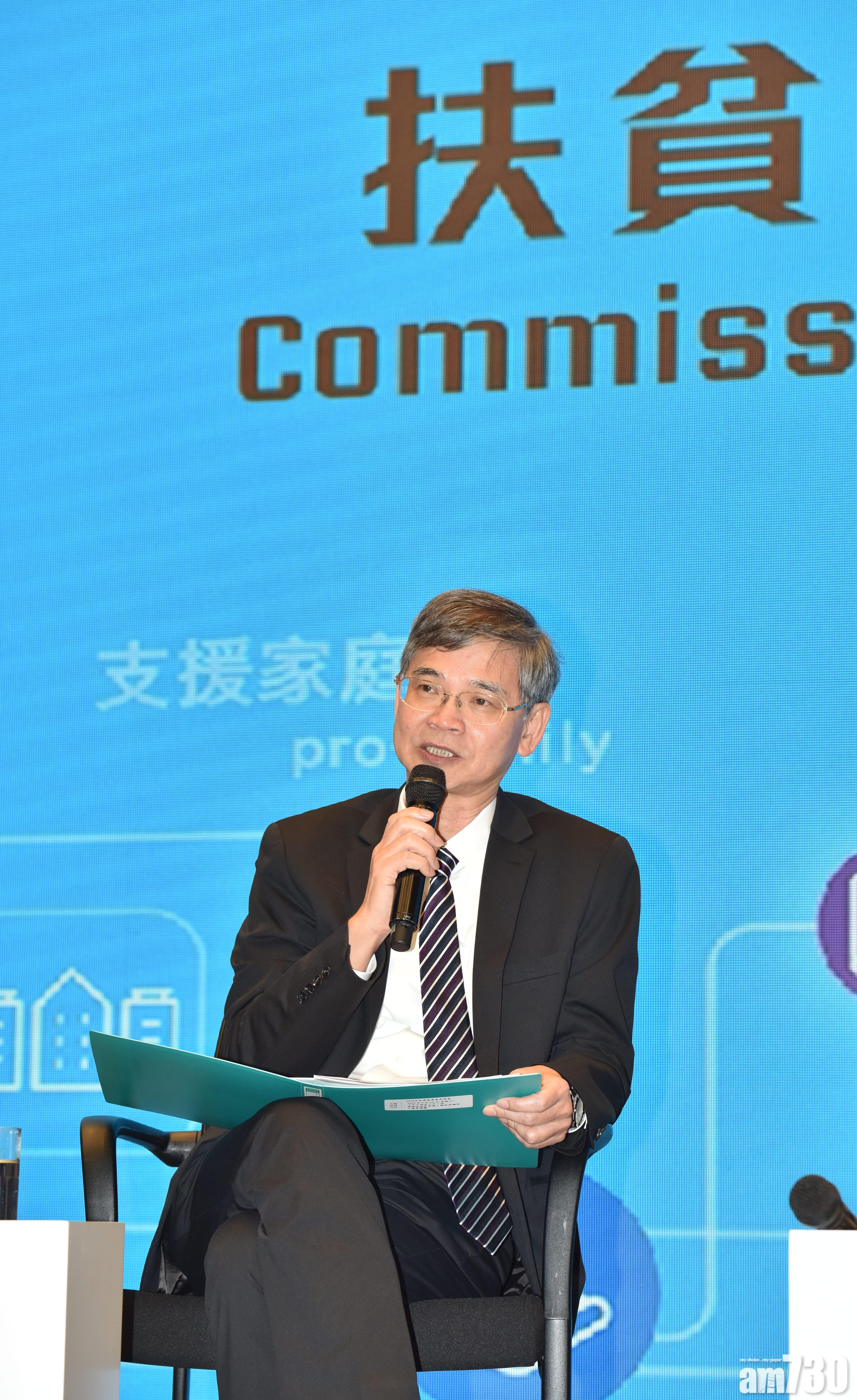 網誌憶電腦程序編寫員生涯 羅致光：無貧富懸殊　無今日的我