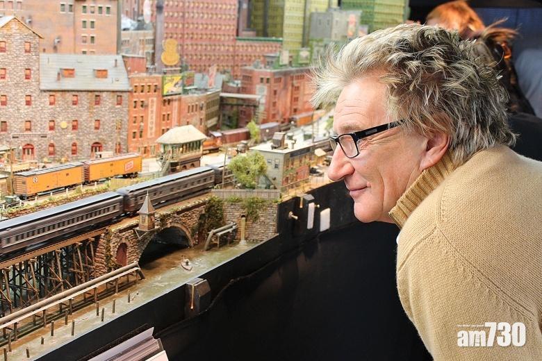 洛史釗域贈10萬  鐵路模型被毀全球湧捐