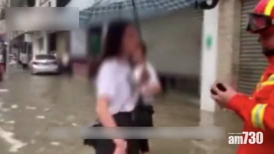 【自私精！】服裝店壞捲閘困7人 店長阻消防員鋸閘施救