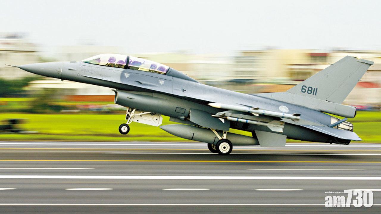 戰機完成公路起降整備  蔡英文：展軍隊可恃戰力