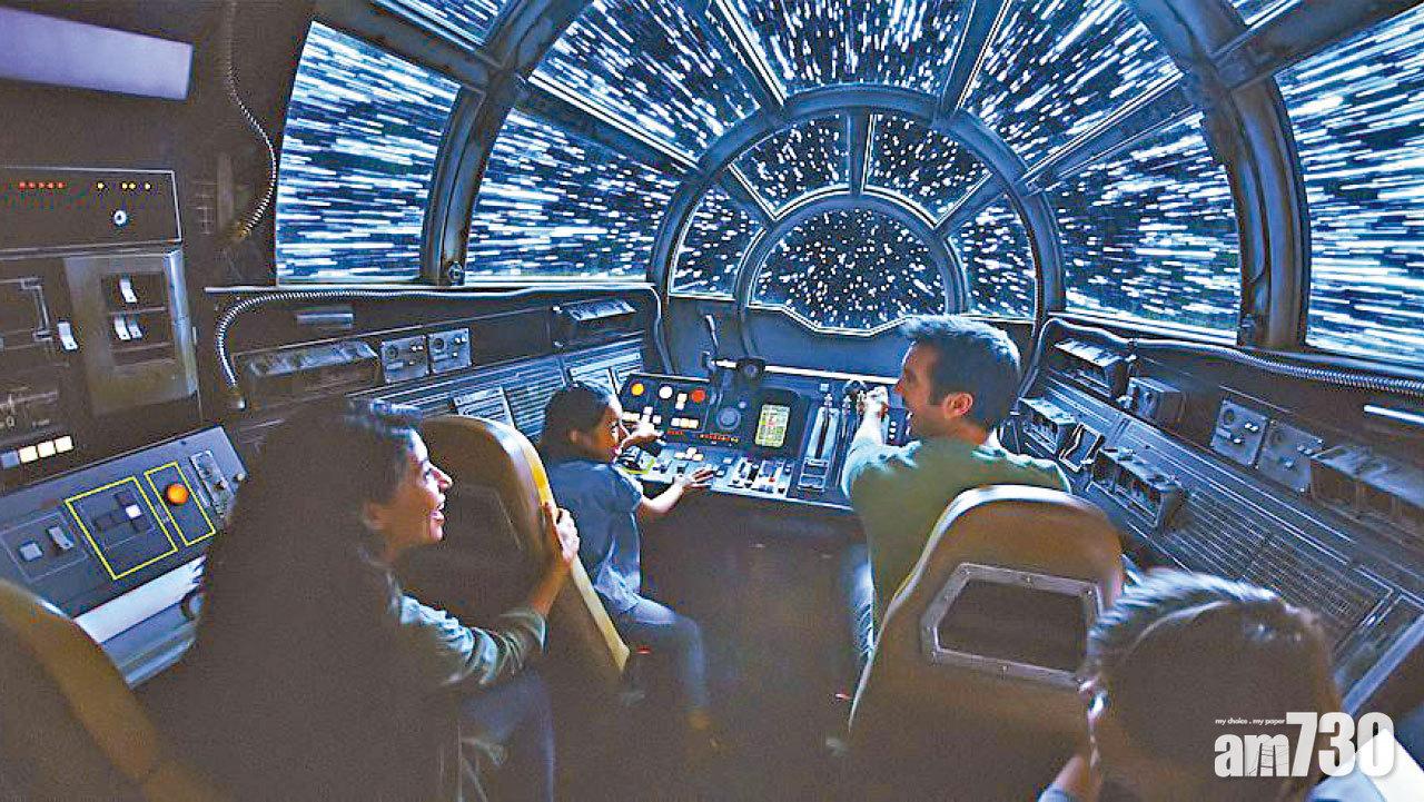 星戰園揭幕 史匹堡率銀河族晒冷