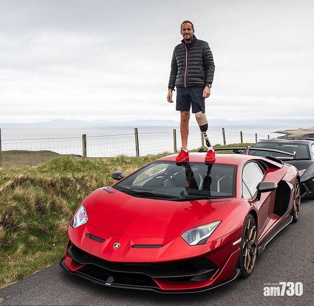 獨腿飆車被截 林寶車手賴腳卡住