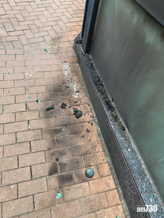 【有相】跑馬地警署外疑遭擲汽油彈