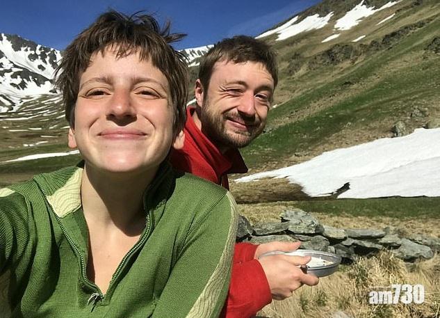 【生死關頭】行山遇棕熊襲擊  德漢聽女友話打熊面脫險