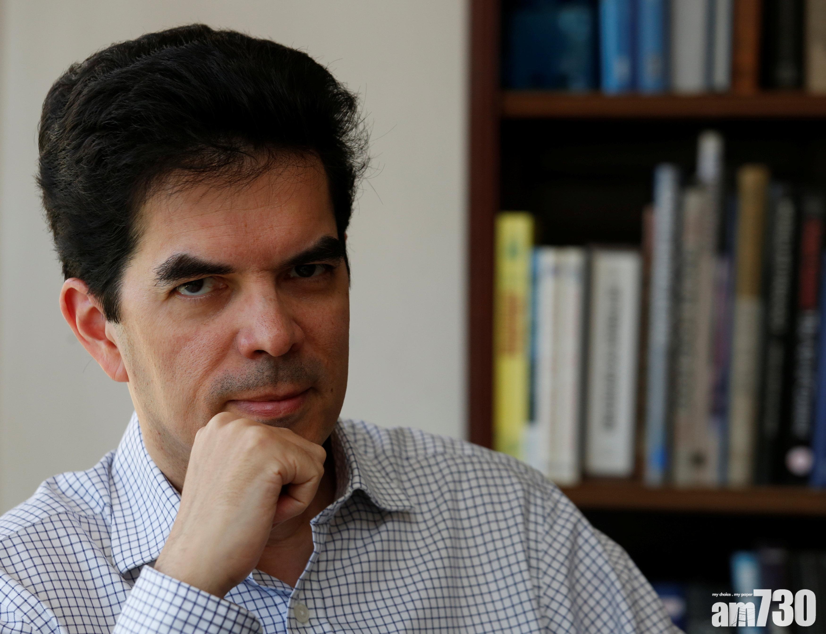 Webb倡Carrie trade：沽空林鄭 目標價零