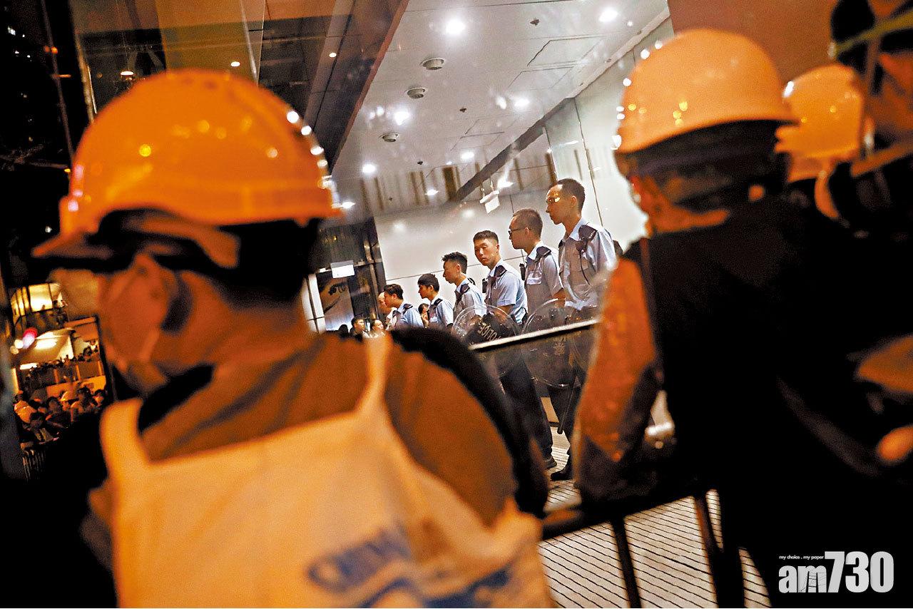 由黃背心到警總現場 去中心化的抗爭新世代