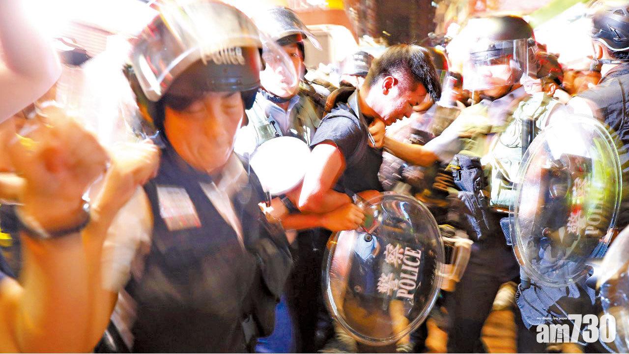 日尖沙咀迫爆 夜據旺角 警武力驅散