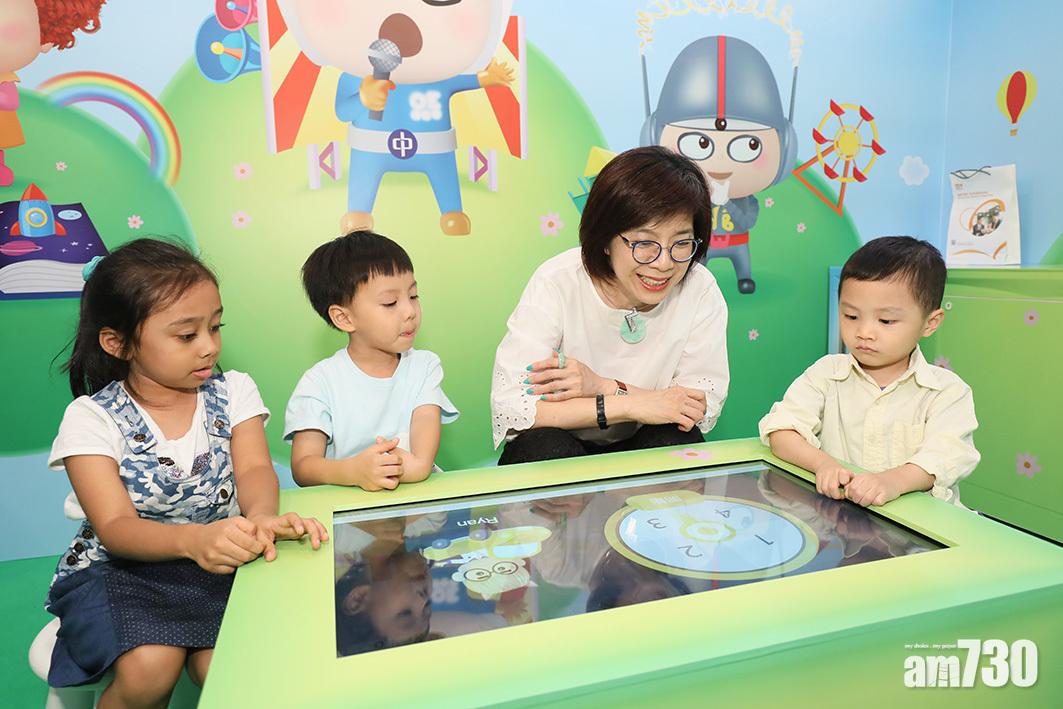 莊偉茵出席書展教低碳生活