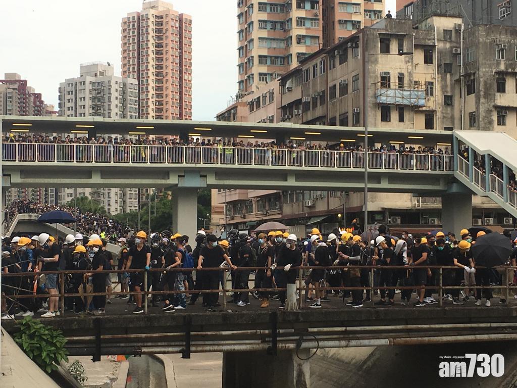 【元朗遊行】與示威者多次對峙衝突  警方多次發射多枚催淚彈