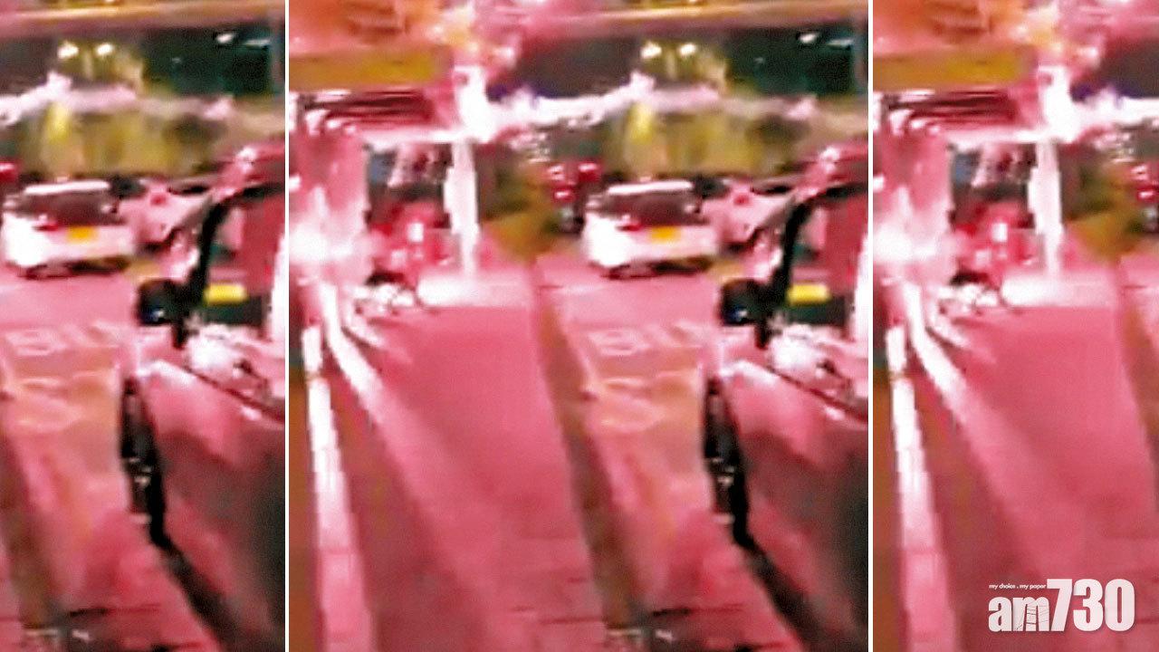 數百人警署聲援被捕學生 私家車駛近放煙花襲擊