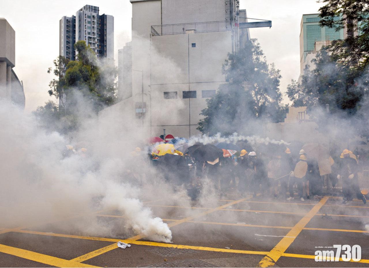 警指催淚煙影響微 藥劑師工會：梳打粉開水清消毒