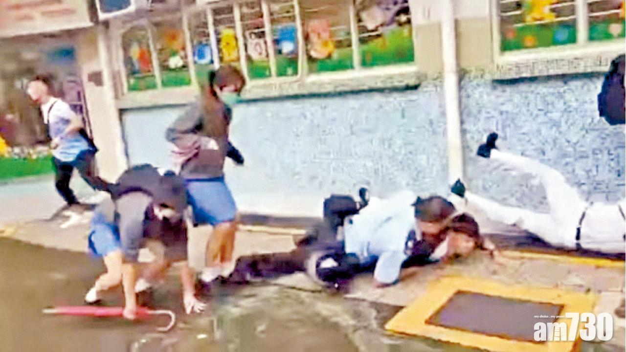 聲援何郭佩珍中學校罷課生 男生被警追截 跌傷送院