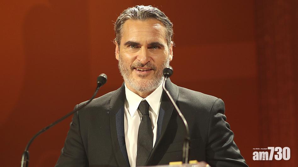 【感激亡兄】「小丑」祖昆馮力士獲頒榮譽獎