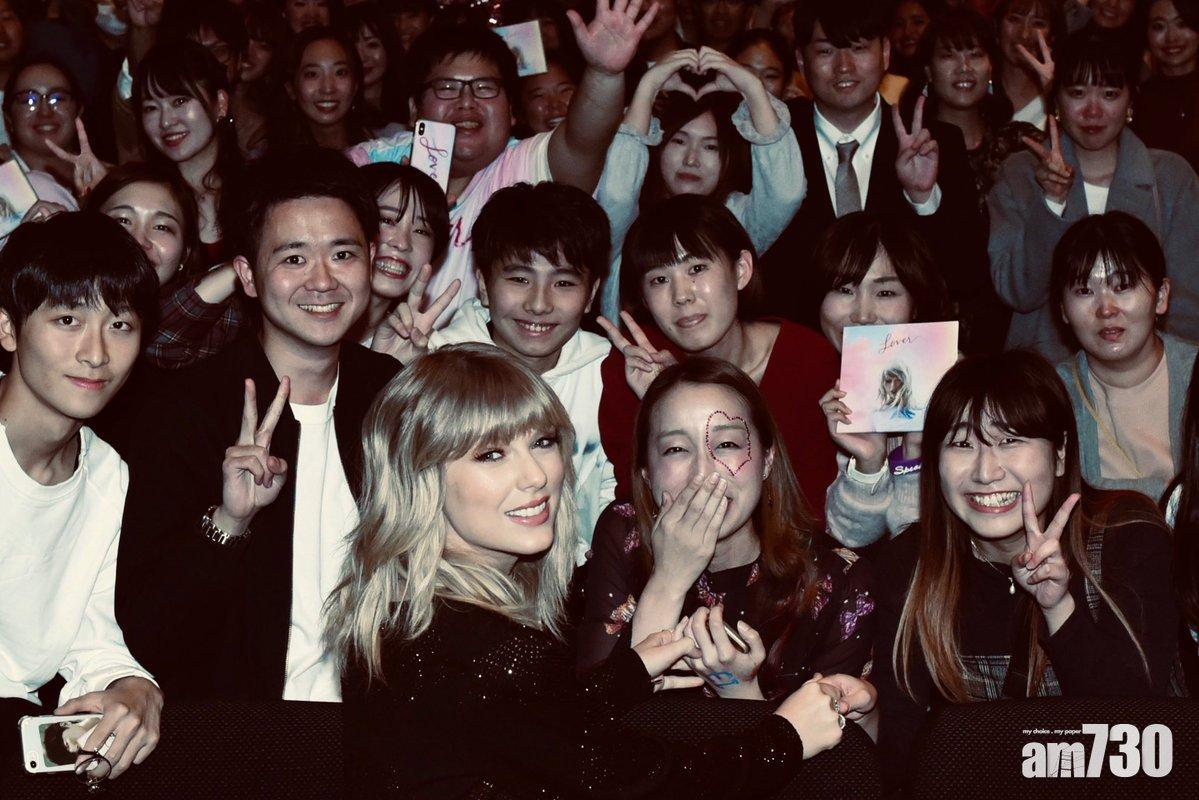 【天后唔願走】Taylor Swift東京宣傳顧住玩貓