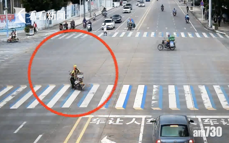 無車牌兼色盲 外賣員3個月衝22次紅燈