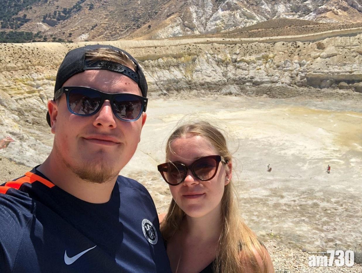 希臘火山島蒸氣突噴發  英遊客腿部幾灼熟