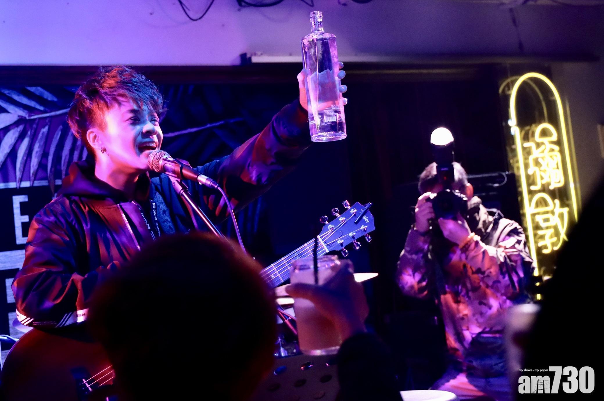 「Busking王」羅凱鈴任FANS點唱