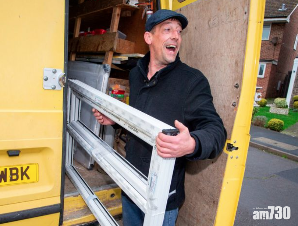 中10億彩金  免費為街坊裝修  大叔變聖誕暖男