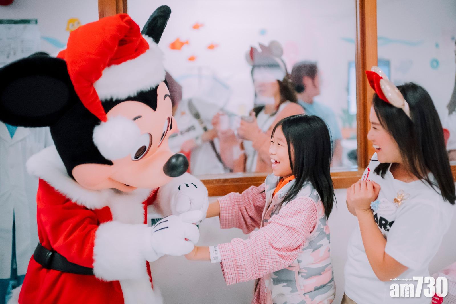 聖誕前夕逾200迪士尼義工出訪 與米奇把歡樂帶到學校醫院