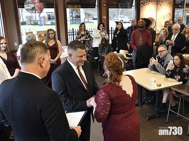 【圓滿】小情侶27年前吵架分開 重逢選分手冬甩店結婚