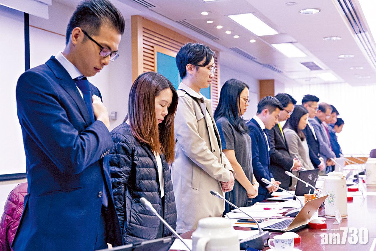 民主派攬兩區會正副主席 中西區小組跟進警暴