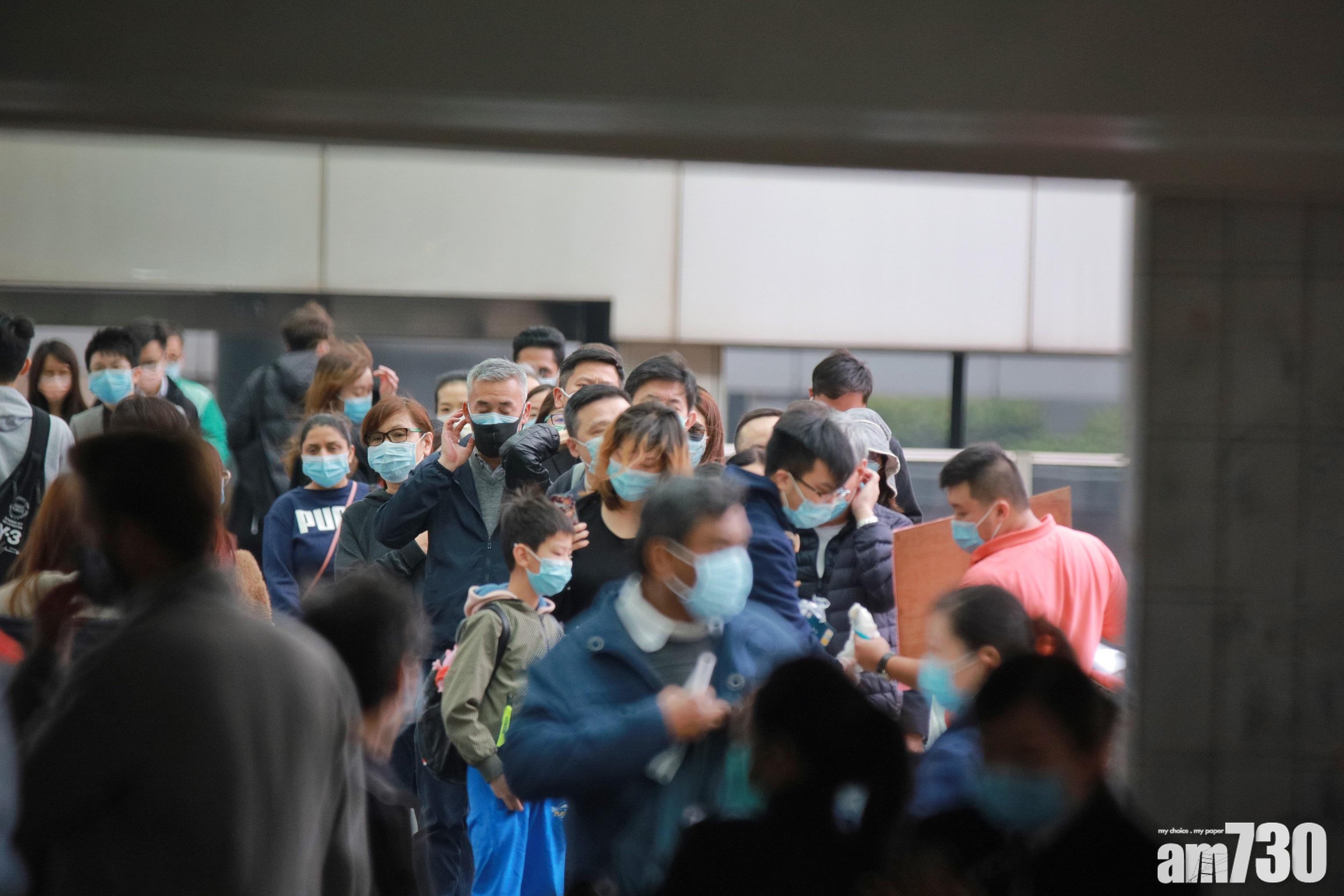 【口罩難求】中環派口罩　白領排長龍