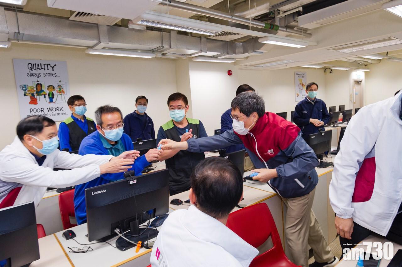 【武漢肺炎】城大自製酒精搓手液派予前線職員