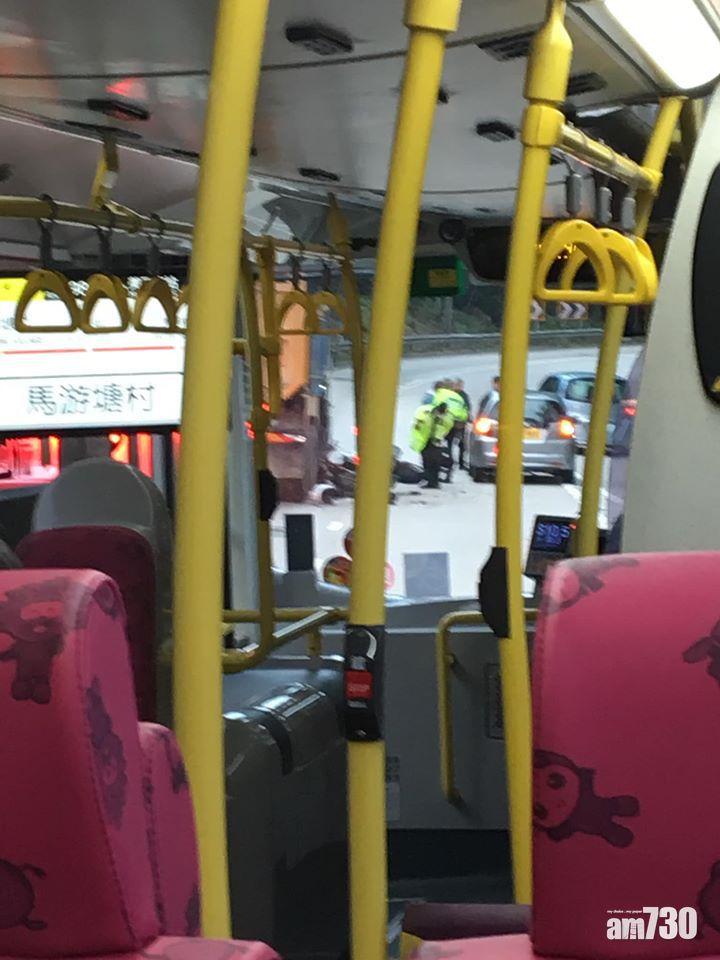 將軍澳寶林路3車相撞　鐵騎士昏迷送院