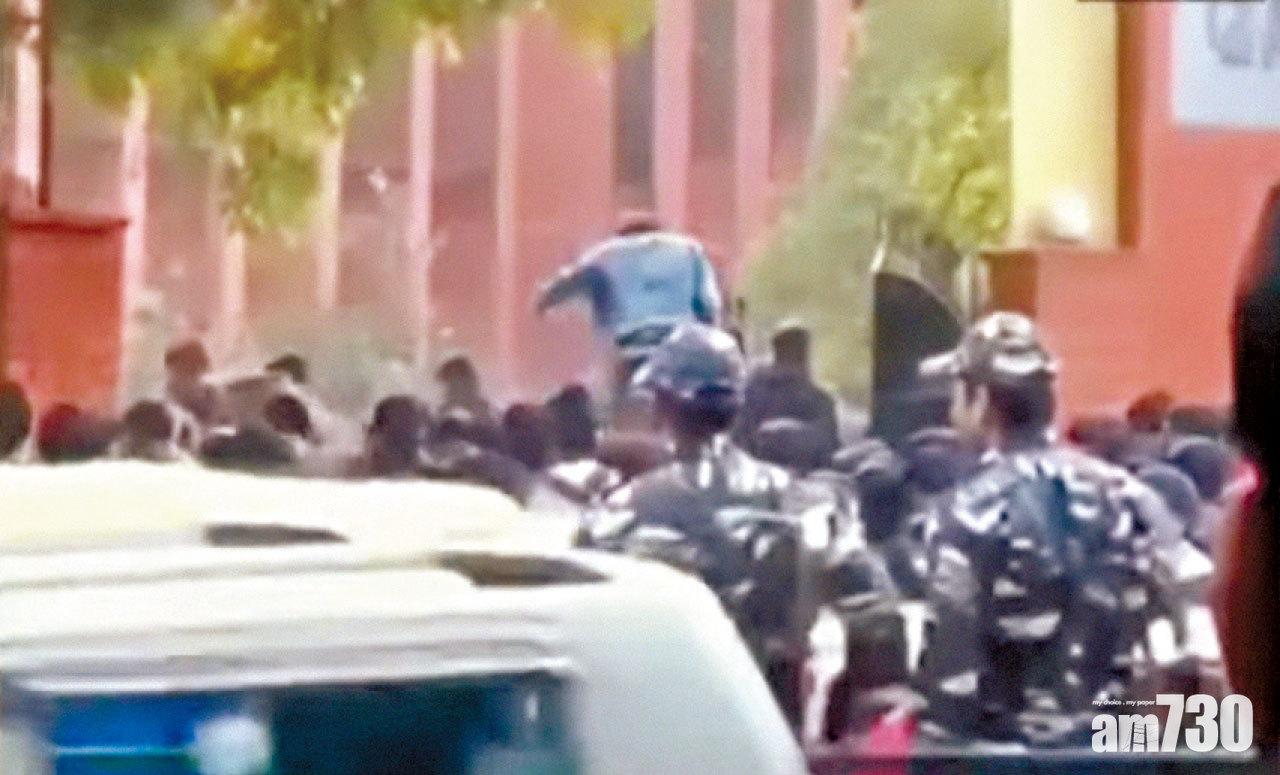 警員視若無睹  事後僅拘10人 群男闖印女子大學性侵