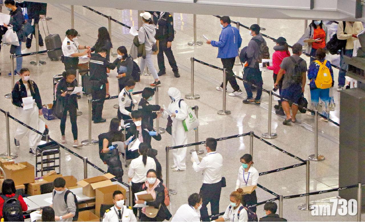 政府放寬入境檢疫 醫生議員質疑理據