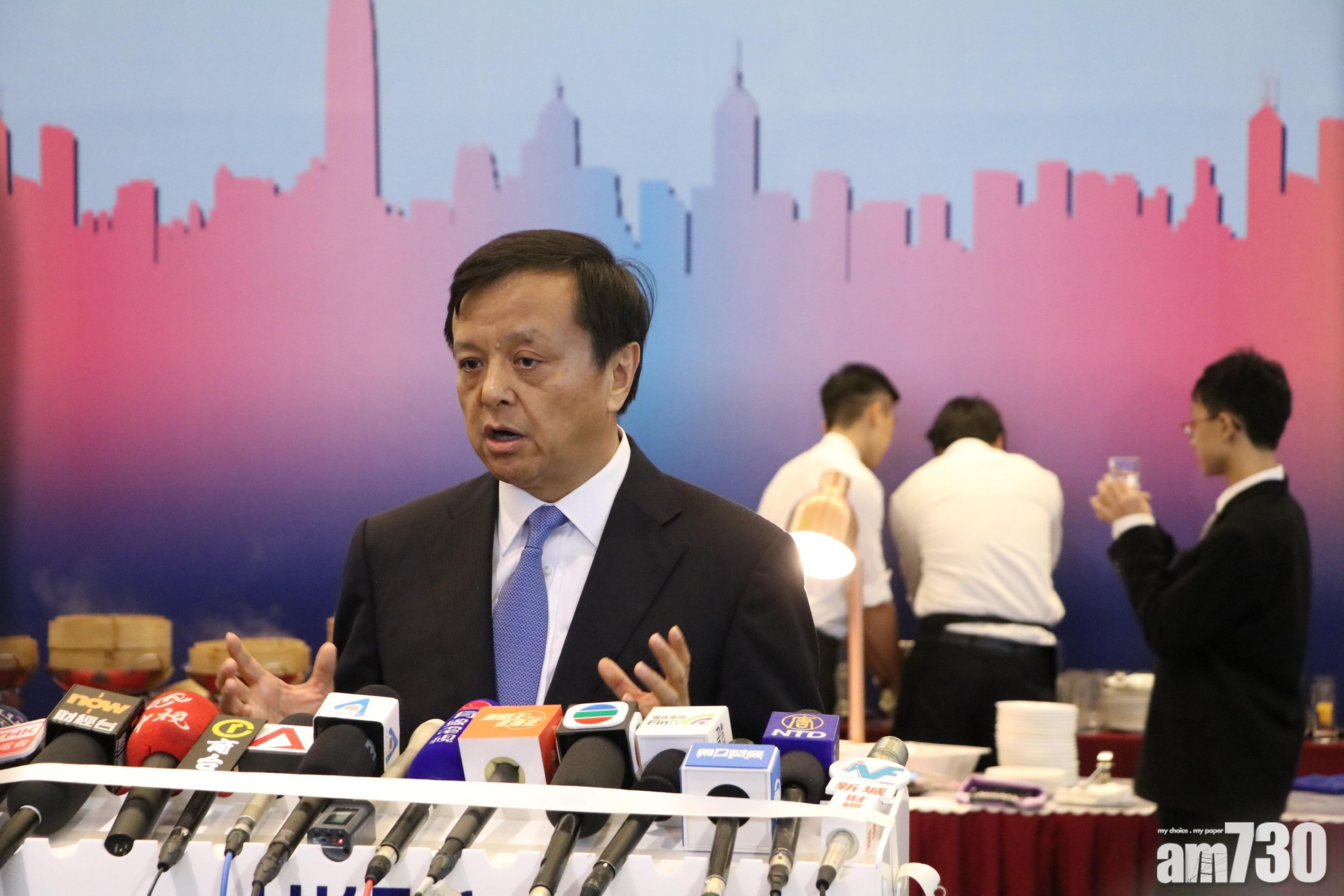 李小加：明年10月約滿後不再續任港交所行政總裁