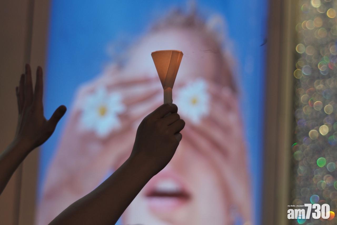 【悼六四】晚會結束後有人堵路被警制服