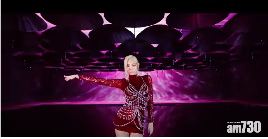 【韓國手足？】BLACKPINK破億新MV驚現傘陣 黑衣人