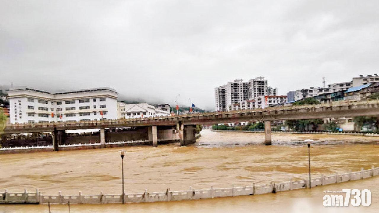 南方13省暴雨 78人死亡失蹤