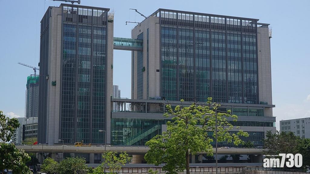 洗車工涉激光筆照警長　今裁襲警等罪不成立