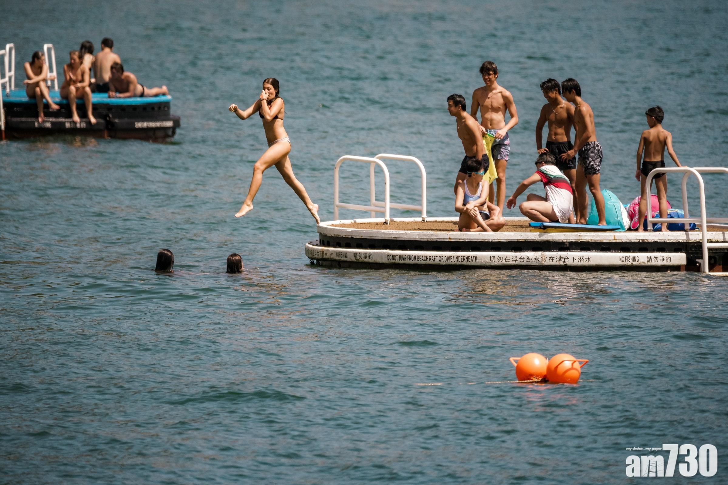 康文署泳灘已關閉 籲市民勿擅闖