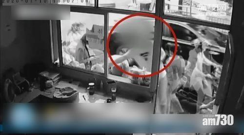 傳貧窮名校生頻偷外賣醫肚 南京警案情通報大反轉