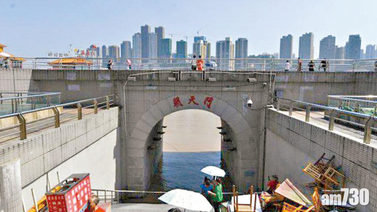 長江洪峰過境 重慶朝天門被淹