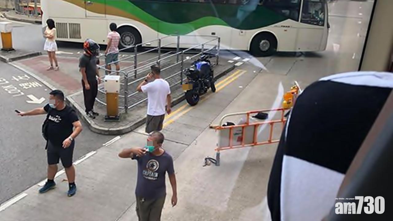 牛頭角老婦捱小巴撞拖行重傷送院不治