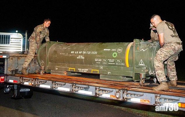 【離奇】貨櫃赫見空對空導彈  佛州機場急疏散