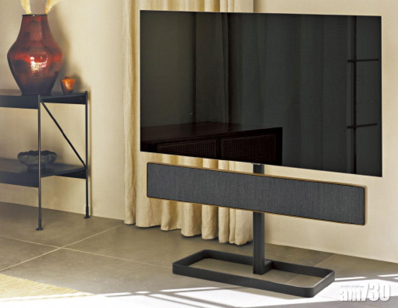 整合Soundbar與電視 B&O推座地式電視腳架