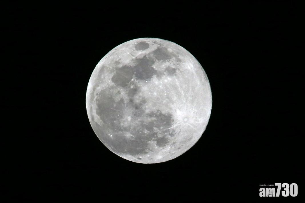 【中秋追月】傍晚6時40分月出　午夜過後月上中天