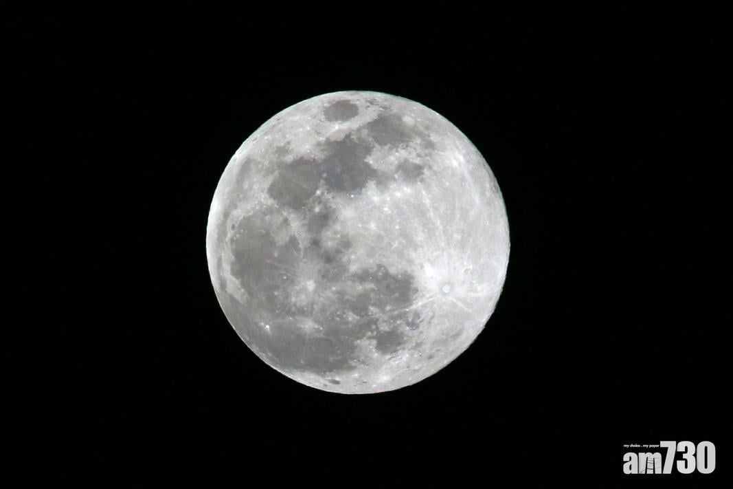 【中秋追月】傍晚6時40分月出　午夜過後月上中天