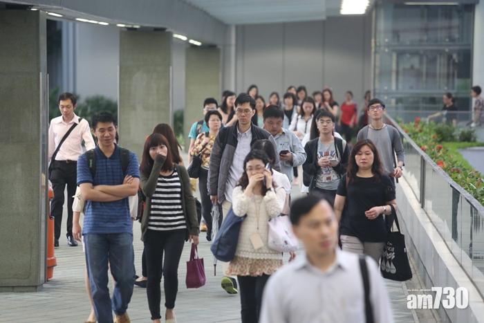 勞工假擬10年內與銀行假看齊   平均兩年加一日