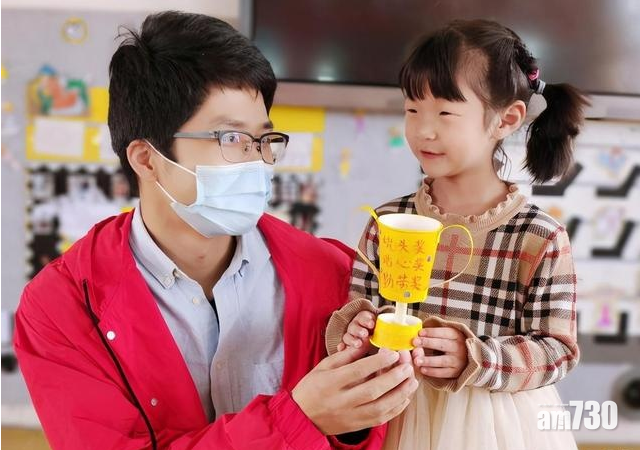 【心靈手巧】花2年時間學紮辮 男幼師獲學生頒「最佳梳頭獎」