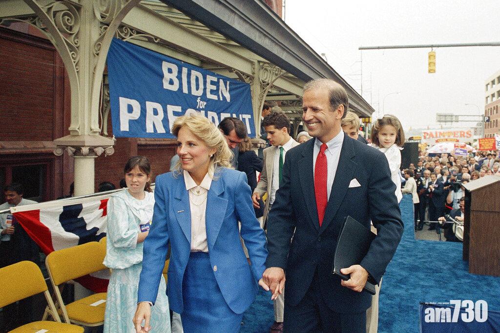 【美國大選】準第一夫人繼續教書 勉勵年輕人從事熱愛工作