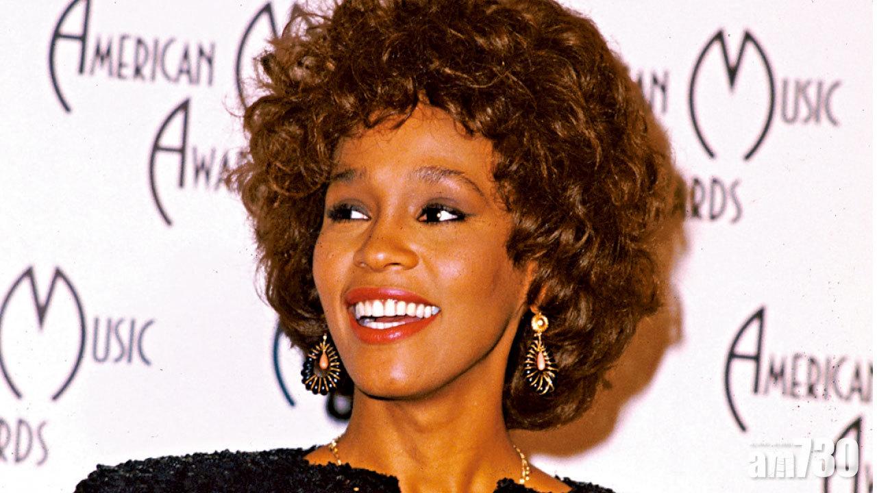 已故天后雲妮登搖滾名人堂