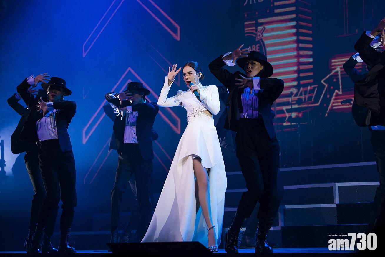 【出道19年】陳嘉樺個人巡演《艾拉秀》曝光待產一刻