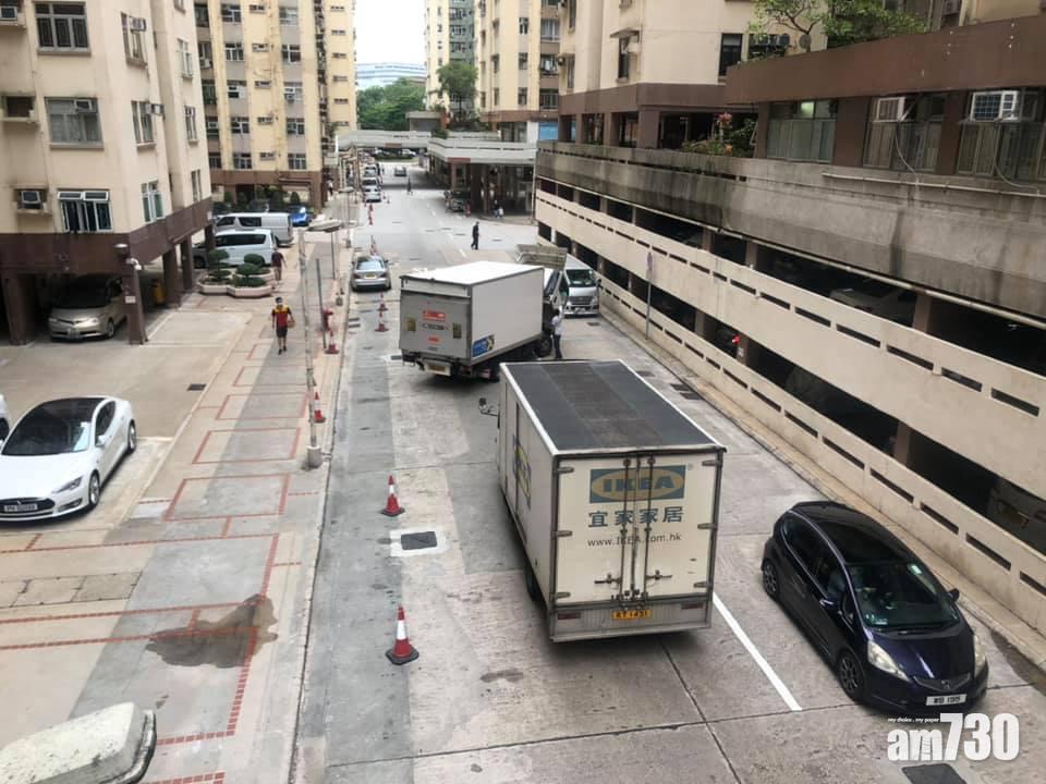 【網上熱話】貨車攔腰阻路 壊車定亂泊？